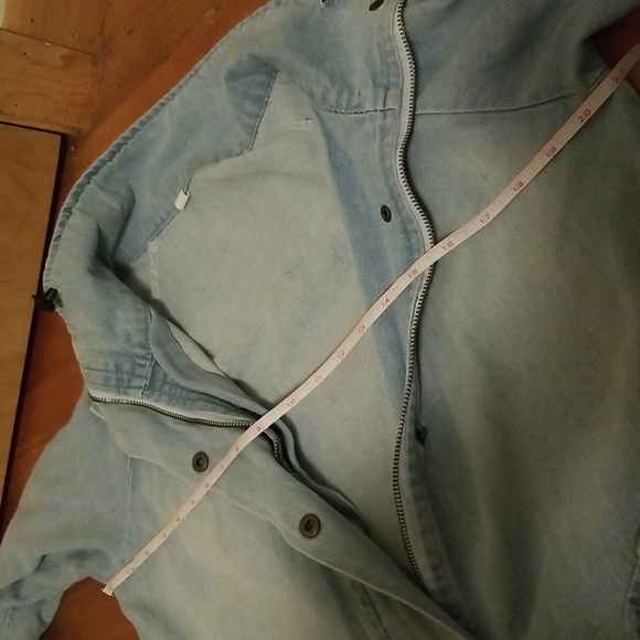 Vintage Jean Jacket - Picture 7 of 8